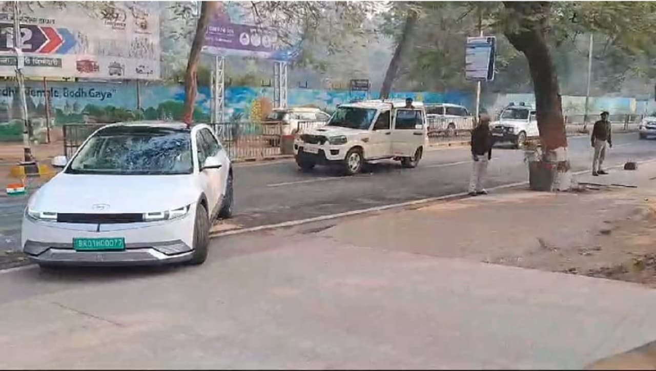 Bihar Politics: प्रगति यात्रा पर निकले नीतीश कुमार, बेतिया में चंपारण को दिये कई सौगात