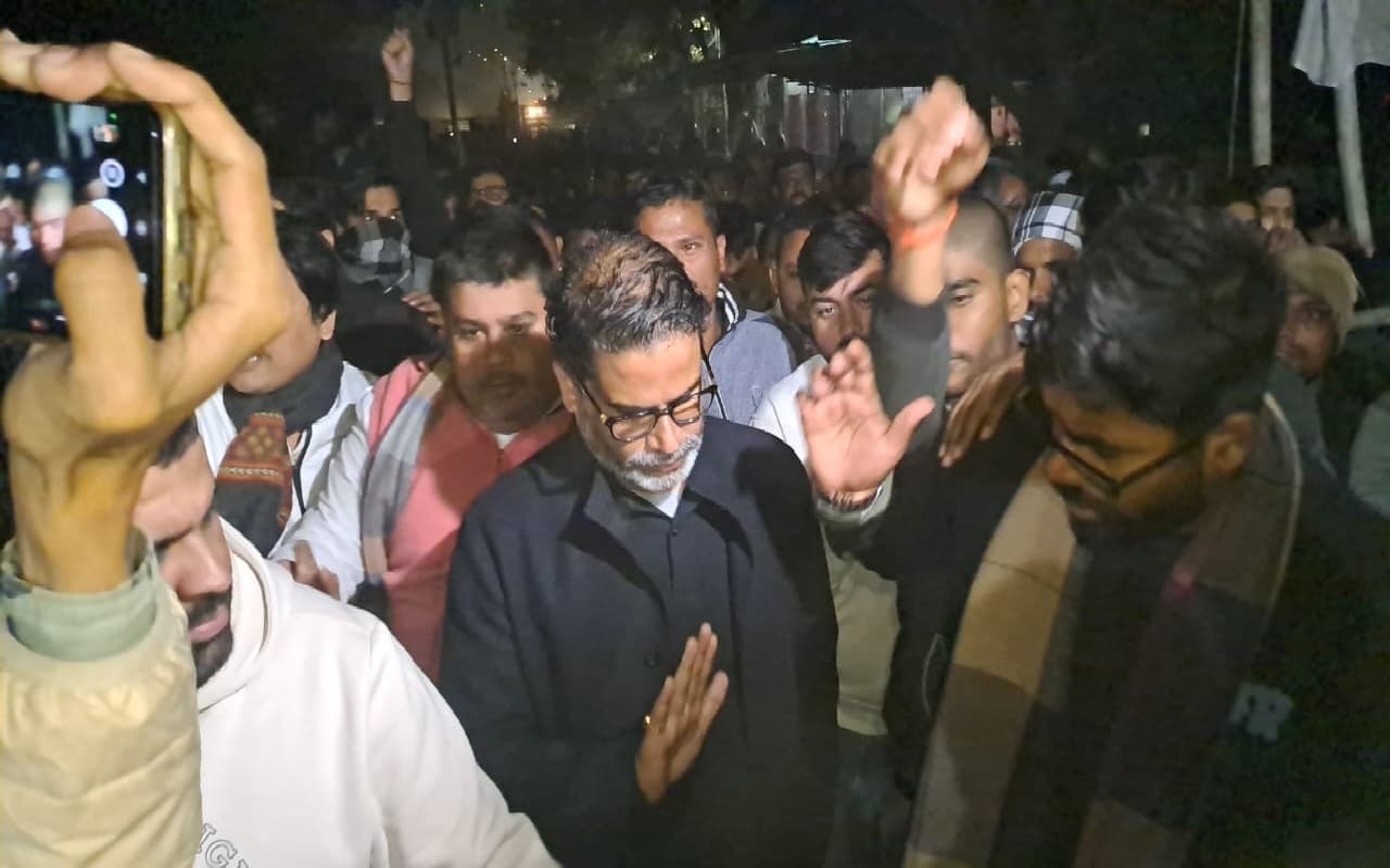 '..वो आज एक्सपोज हुए...' प्रशांत किशोर की गिरफ्तारी से राजद गदगद, पुलिस के रवैये पर भी खड़े किए सवाल