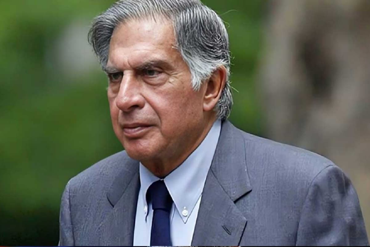 ऐसे ही महान उद्यमी नहीं बन गए रतन टाटा, अपनी दूरदर्शी फैसलों से टाटा ग्रुप को दी नई ऊंचाई