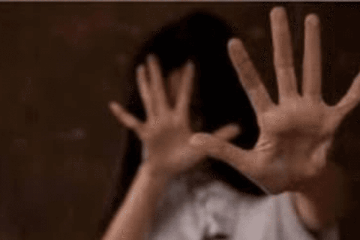 Samastipur News: कमरे पर बुला कर दारोगा ने महिला के साथ की गंदी हरकत, बोला- केस बंद कराना है तो…