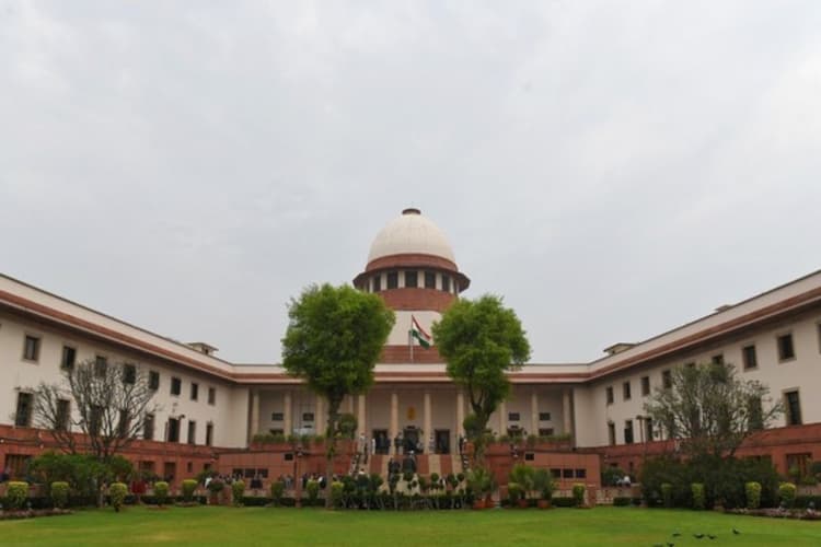 Supreme Court: आम लोग भी देख सकते हैं सुप्रीम कोर्ट के अंदर का नजारा, लाइब्रेरी से लेकर कोर्टरूम तक है शानदार