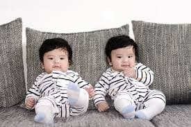 Trending Twins Boy Names : जुड़वा बच्चों के नाम ढूंढ रहे हैं? ये रहे 9 शानदार नाम