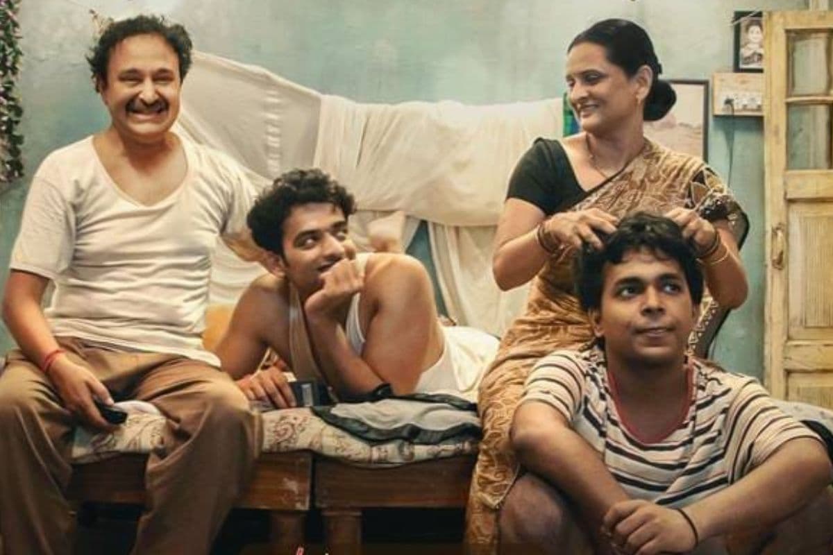 OTT Adda: क्या आपको आ रही है घरवालों की याद, तो आज ही OTT पर देख डालें ये वेब सीरीज, मन हल्का लगेगा