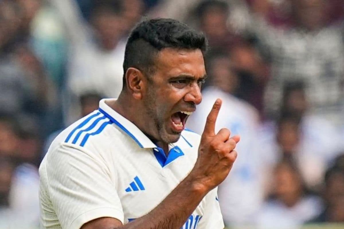 अश्विन ने किया संन्यास का ऐलान, बीच सीरीज में रिटायरमेंट के बाद विराट के साथ दिखे इमोशनल