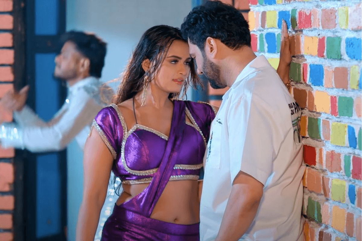 Bhojpuri Song: सर्दी में भी बारिश में भींगती दिखीं भोजपुरी एक्ट्रेस, लोगों ने कहा- बड़े बेरहम है आपके 'बेदर्दी बालम'