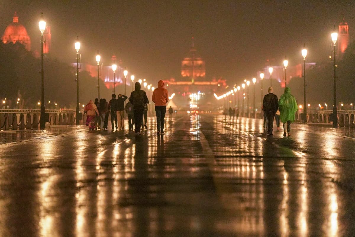 Weather Forecast : उत्तर भारत के इन राज्यों में बारिश का अलर्ट, हाड़ कंपाएगी सर्दी, जानें कब से बदलेगा मौसम