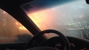 Winter Hacks : रात में गाड़ी चलाते वक्त शीशे पर जम रही है भारी ओस, फॉलो करें ये 5 टिप्स