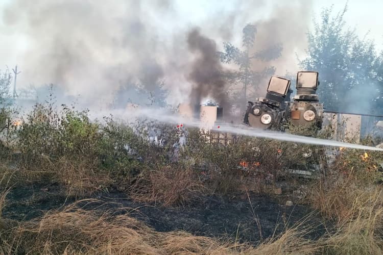 Jharkhand News: देवघर में गैस इंसुलेटेड सब स्टेशन जलकर खाक, शॉर्ट सर्किट की वजह से लगी आग