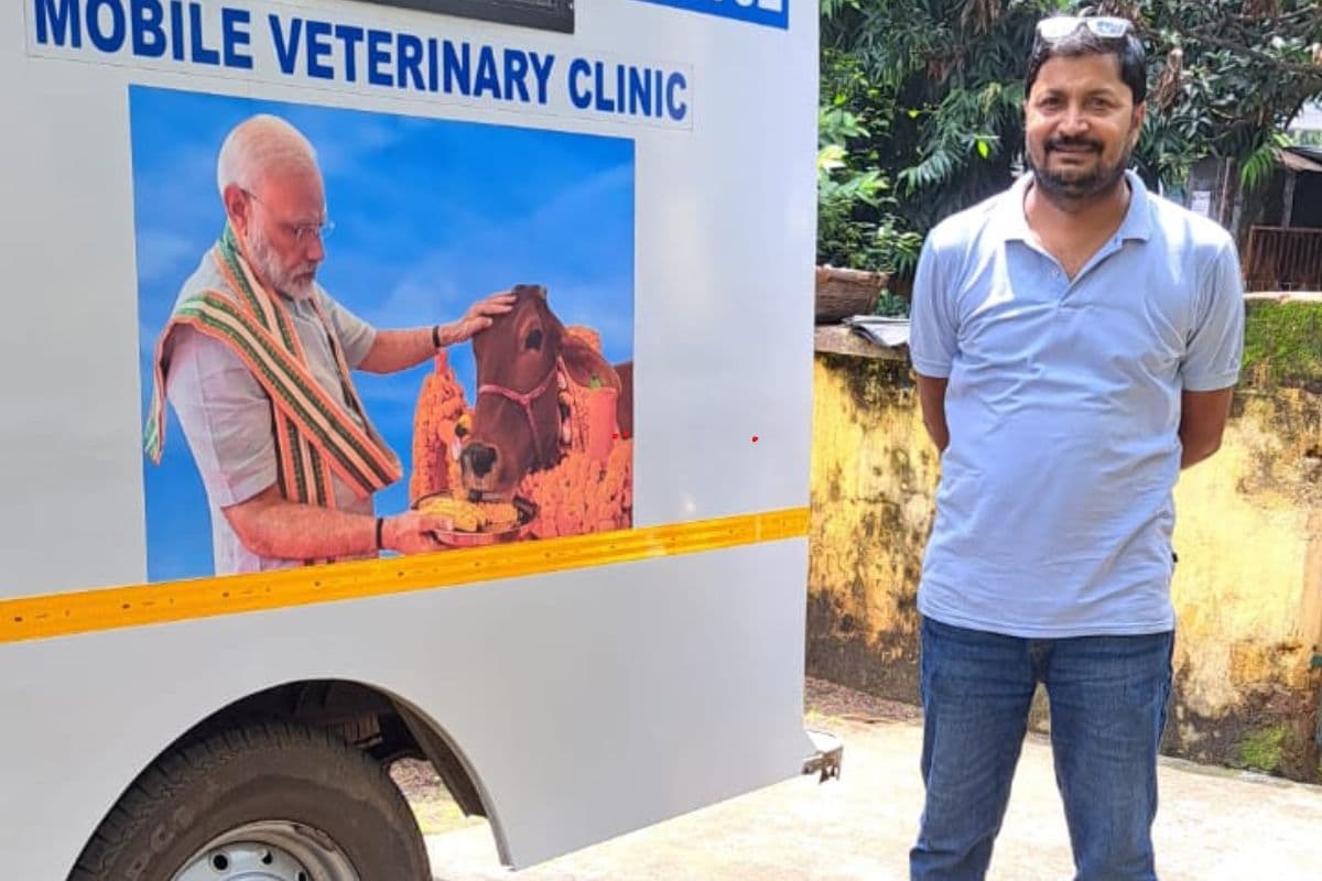 Jharkhand News: देवघर में पशु एंबुलेंस के किराये को लेकर क्यों उठ रहे सवाल?