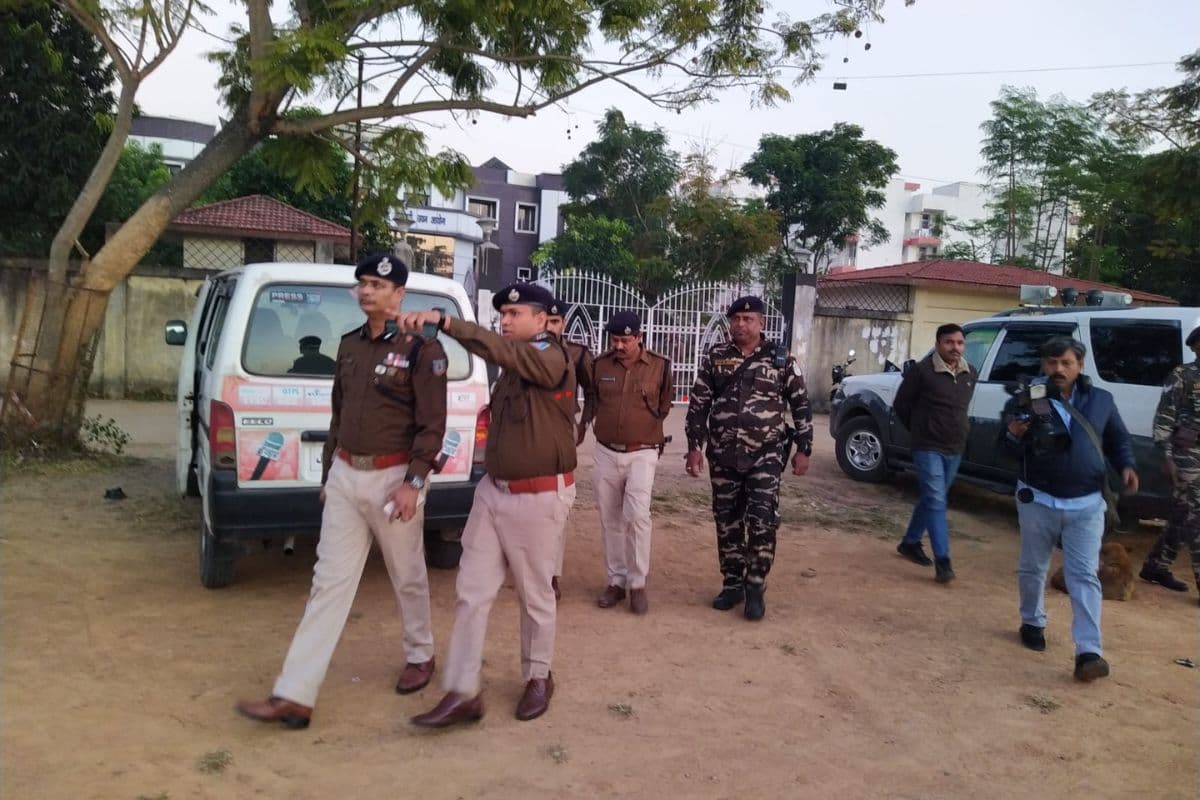 JSSC CGL के छात्रों के प्रदर्शन को देखते हुए प्रशासन अलर्ट, उपद्रव किया तो खानी पड़ेगी जेल की हवा