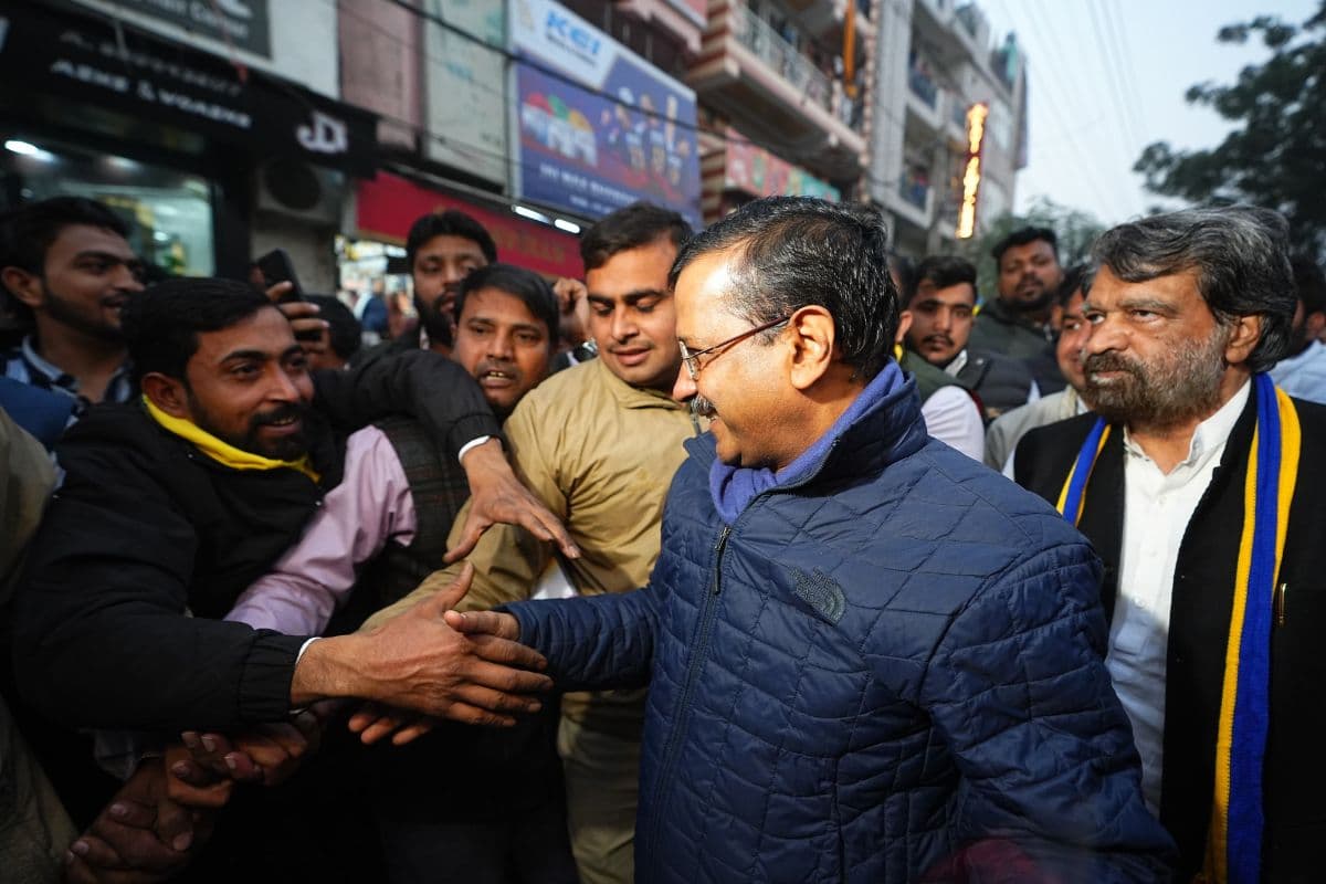AAP के खिलाफ बीजेपी का आरोप पत्र, केजरीवाल ने किया पलटवार- कहा- बीजेपी के पास न कोई सीएम चेहरा, न कोई एजेंडा