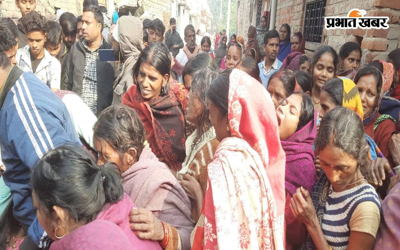 Bihar News : पेड़ काटते समय तीन बच्चों के पिता की दर्दनाक मौत, परिवार को रो-रोकर बुरा हाल