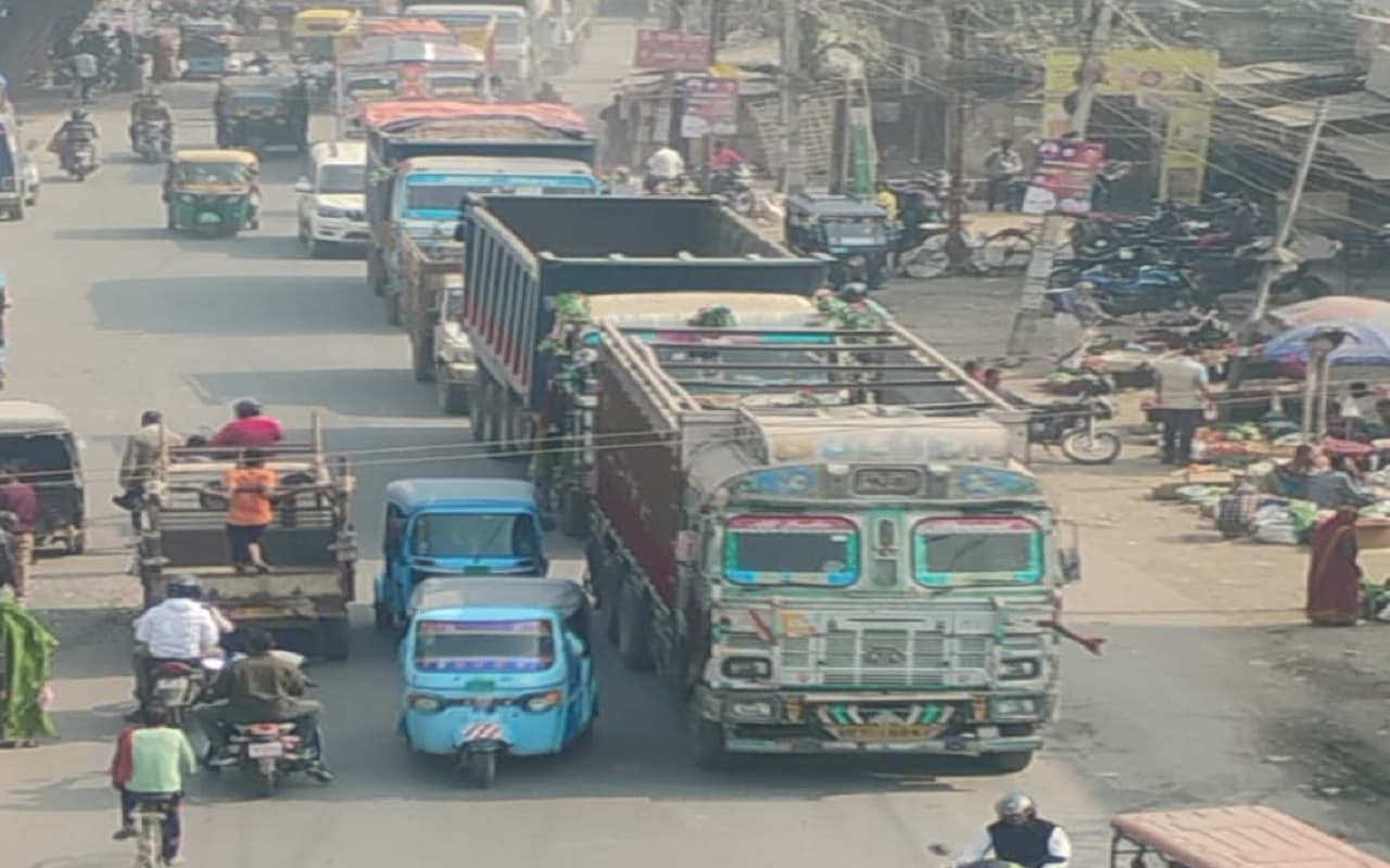 Bihar News: भागलपुर में NH-80 पर बेलगाम हाइवा का कहर, एक दिन में दो लोगों की दर्दनाक मौत