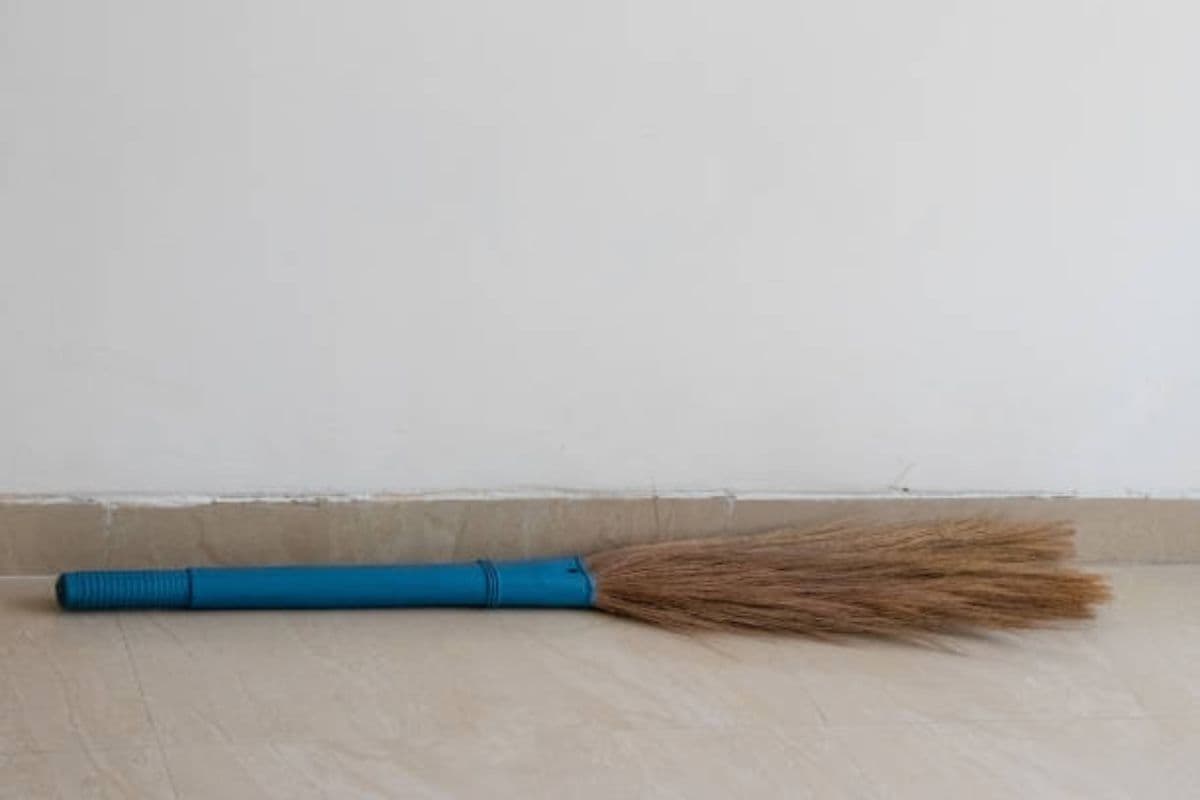 broom