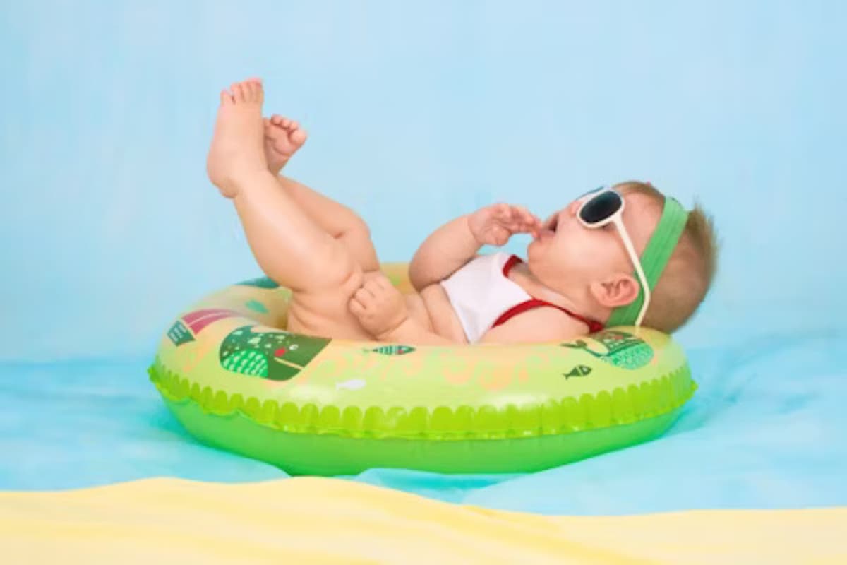 Baby Names: अपने घर की लक्ष्मी के लिए यहां से चुनें एक खूबसूरत और मीनिंगफुल नाम
