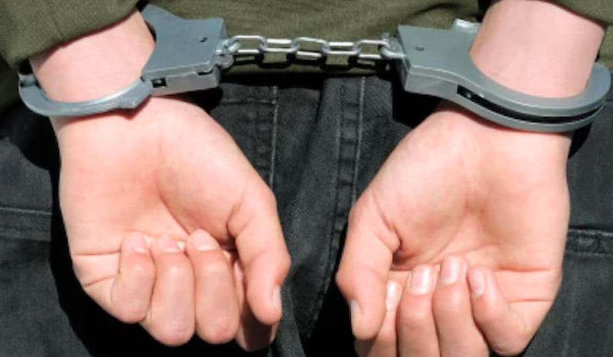 Bihar News: दरभंगा एयरपोर्ट पर सेना का जवान गिरफ्तार, जांच के दौरान बैग से मिले कारतूस, मचा हड़कंप