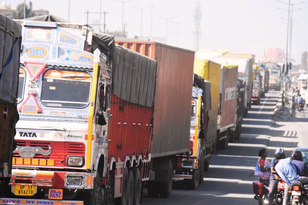 Dhanbad News: गोविंदपुर 8 दिन से बना परेशानी का घर, निरसा से गुजरने से कांपता है मन