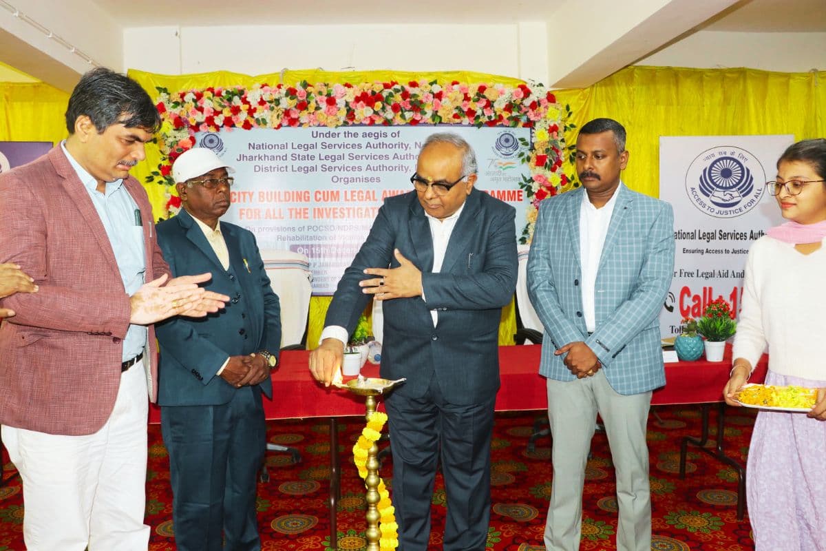 धनबाद के जज ने पुलिस वालों को बताया- कैसे करें केस की जांच