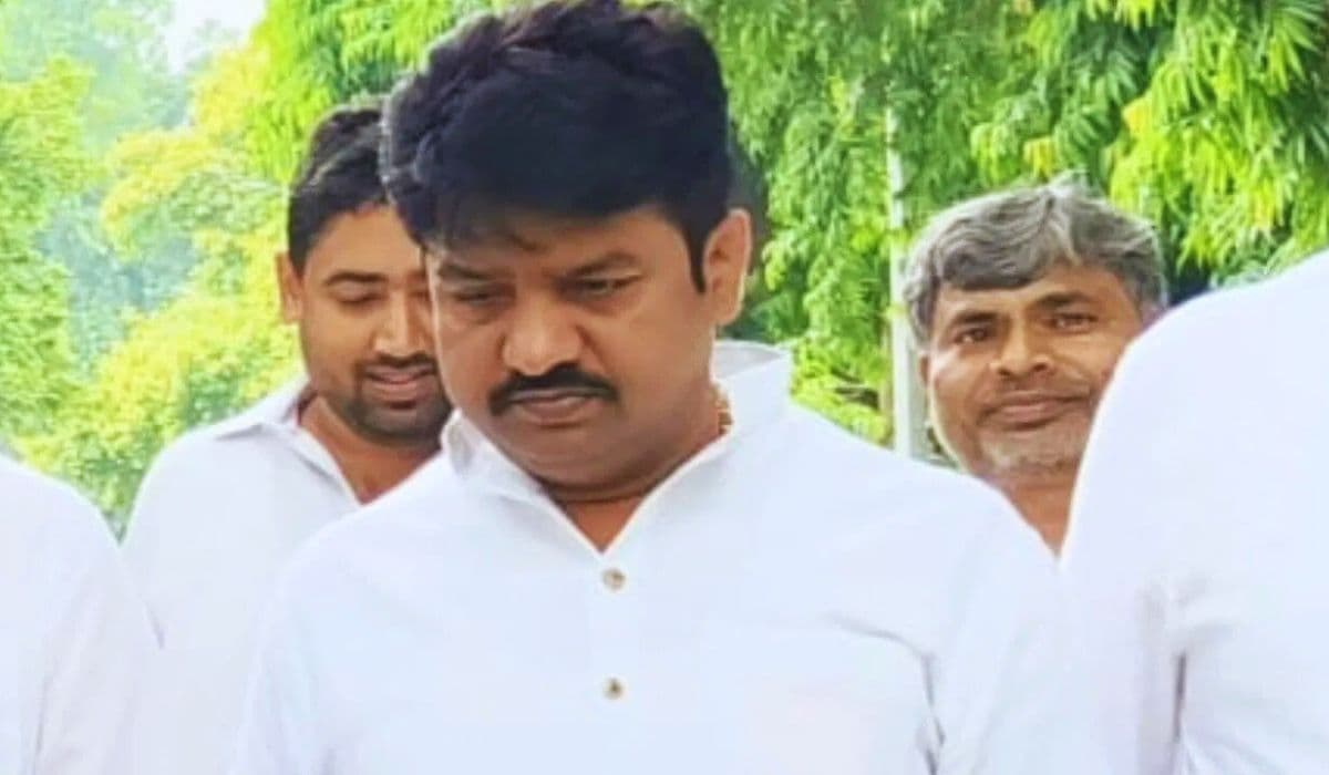 ED Raid: चिराग के करीबी नेता के घर ED की रेड, पटना सहित तीन ठिकानों पर चल रही है छापेमारी