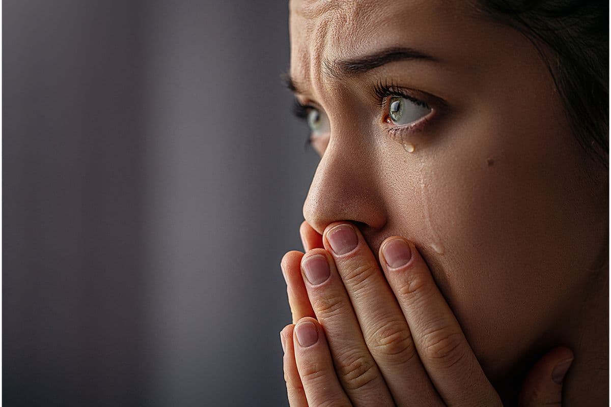 अगर किसी को दुखी देख आपकी आंखें भर आती हैं, तो जानिए आपके अंदर है यह खास गुण