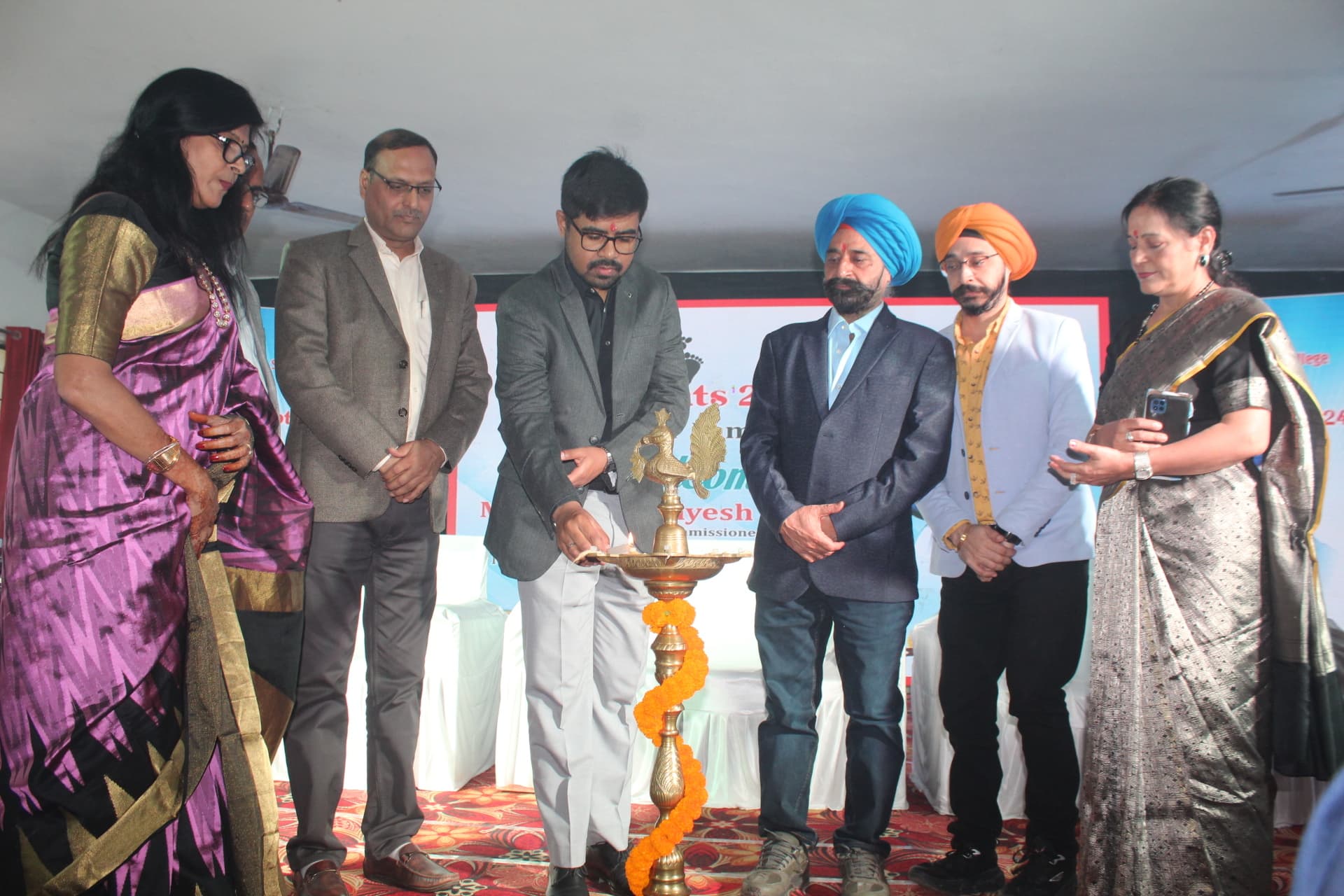 Giridih News:सेल्फ मोटिवेशन इज द बेस्ट फार्म ऑफ मोटिवेशन : डीसी