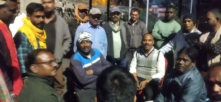 BOKARO NEWS : लोकल सेल में भागीदारी की मांग को लेकर आंदोलन