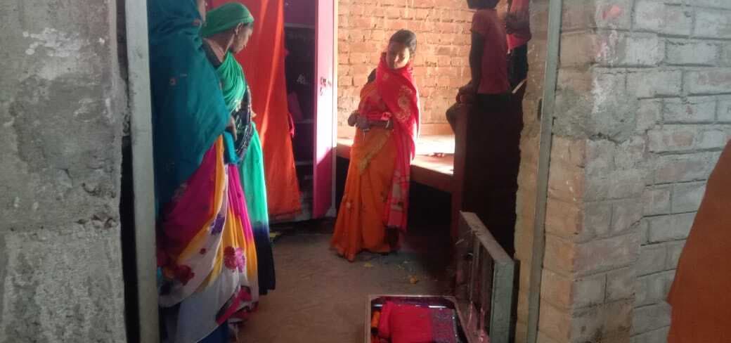 नकदी व जेवरात लेकर चोर फरार