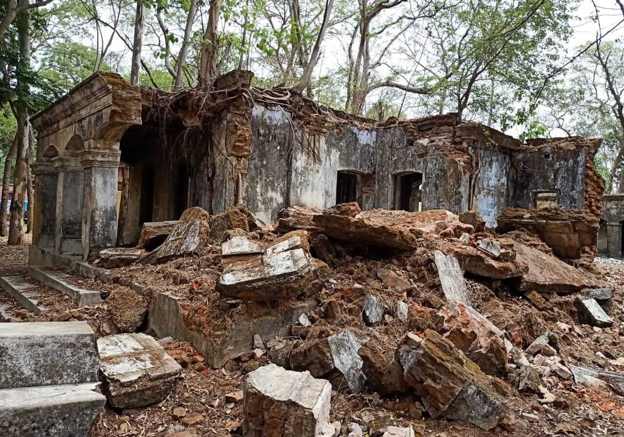 खंडहर बन गये फतेहपुर के ऐतिहासिक धरोहर