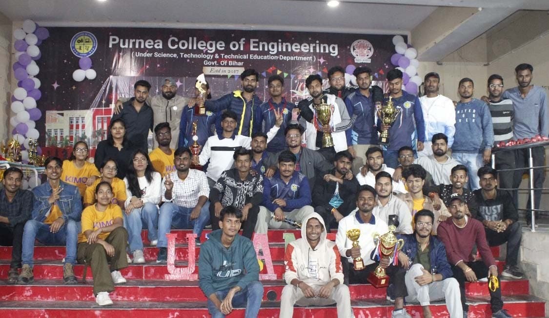 पढ़ाई व खेलकूद के बीच संतुलन जरूरी : डॉ. मनोज