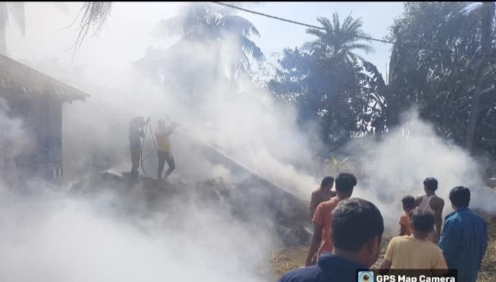 शॉर्ट सर्किट से लगी आग, लाखों की क्षति