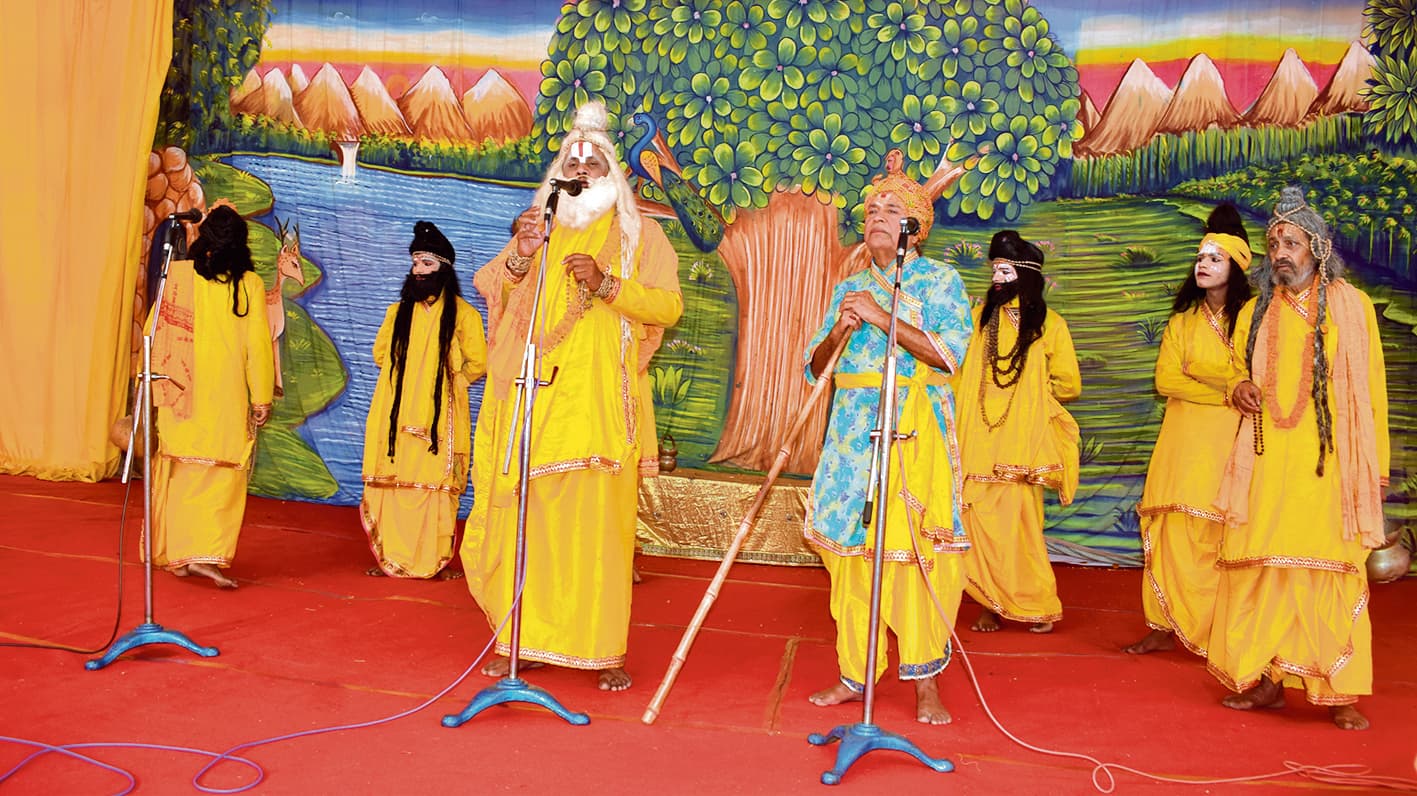 Buxar News : बहुत इंतजार के बाद भगवान राम का हुआ अवतार : विद्याभास्कर जी