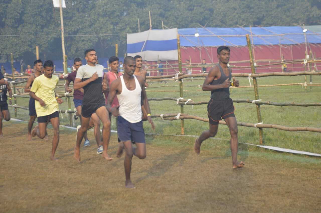 Katihar news : अग्निवीर भर्ती रैली: 683 युवाओं ने लगायी दौड़, 382 अभ्यर्थी हुए सफल