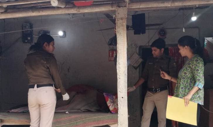 Katihar news :सोये अवस्था में अधेड़ को अपराधियों ने मारी दो गोली, गंभीर हालत में चल रहा इलाज