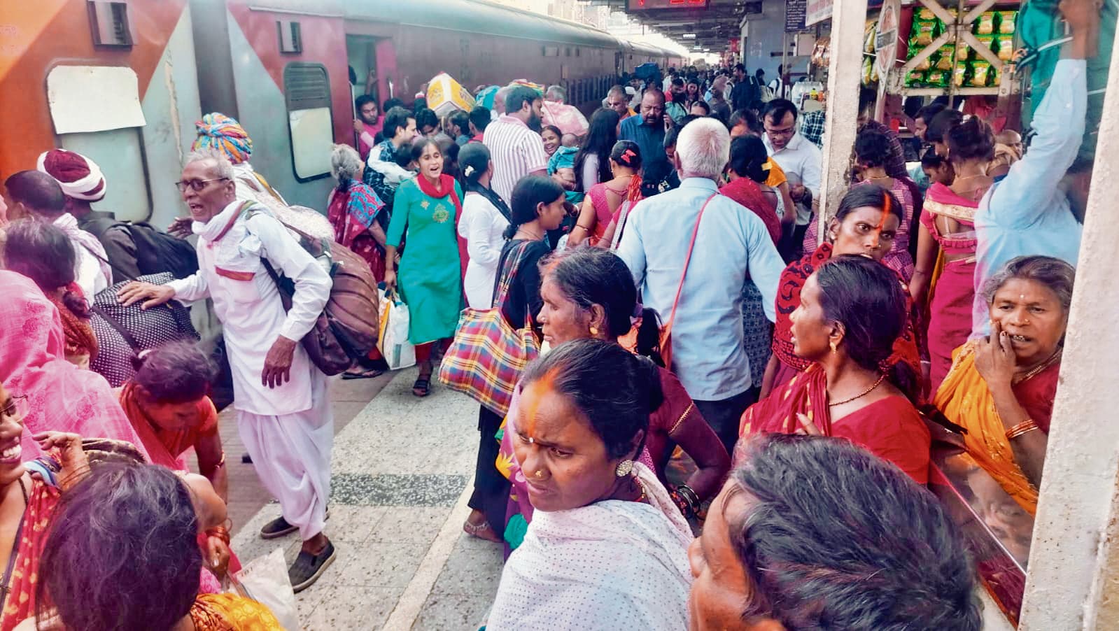 Gaya News : कुहासे के कारण दो दिसंबर से गया से खुलने व गुजरनेवाली चार जोड़ी ट्रेनें रद्द