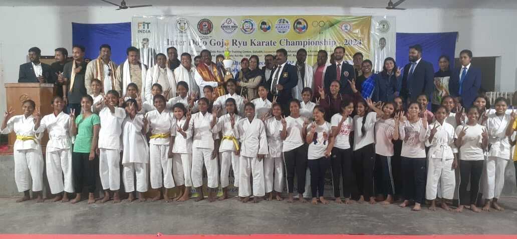 East Singhbhum : घाटशिला में जिला स्तरीय कराटे चैंपियनशिप प्रतियोगिता हुई, केजीबीवी जमशेदपुर को प्रथम व पोटका को द्वितीय पुरस्कार