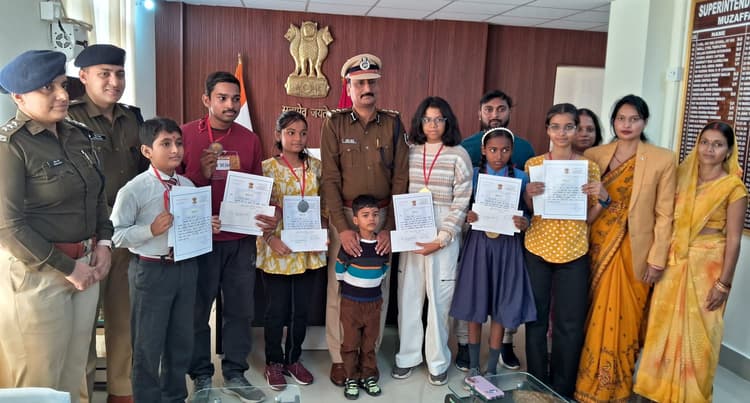 प्रतियोगिता के विजेताओं को एसएसपी ने किया पुरस्कृत