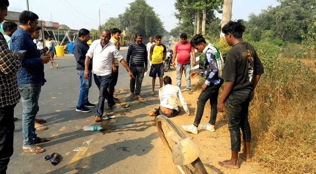 Accident : बाइक की चपेट में आकर साइकिल सवार जख्मी