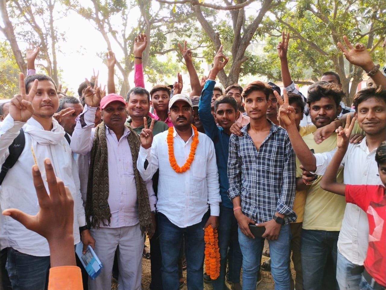 बथनाहा : अधिकांश पैक्सों में पुराने चेहरों को फिर मिला मौका