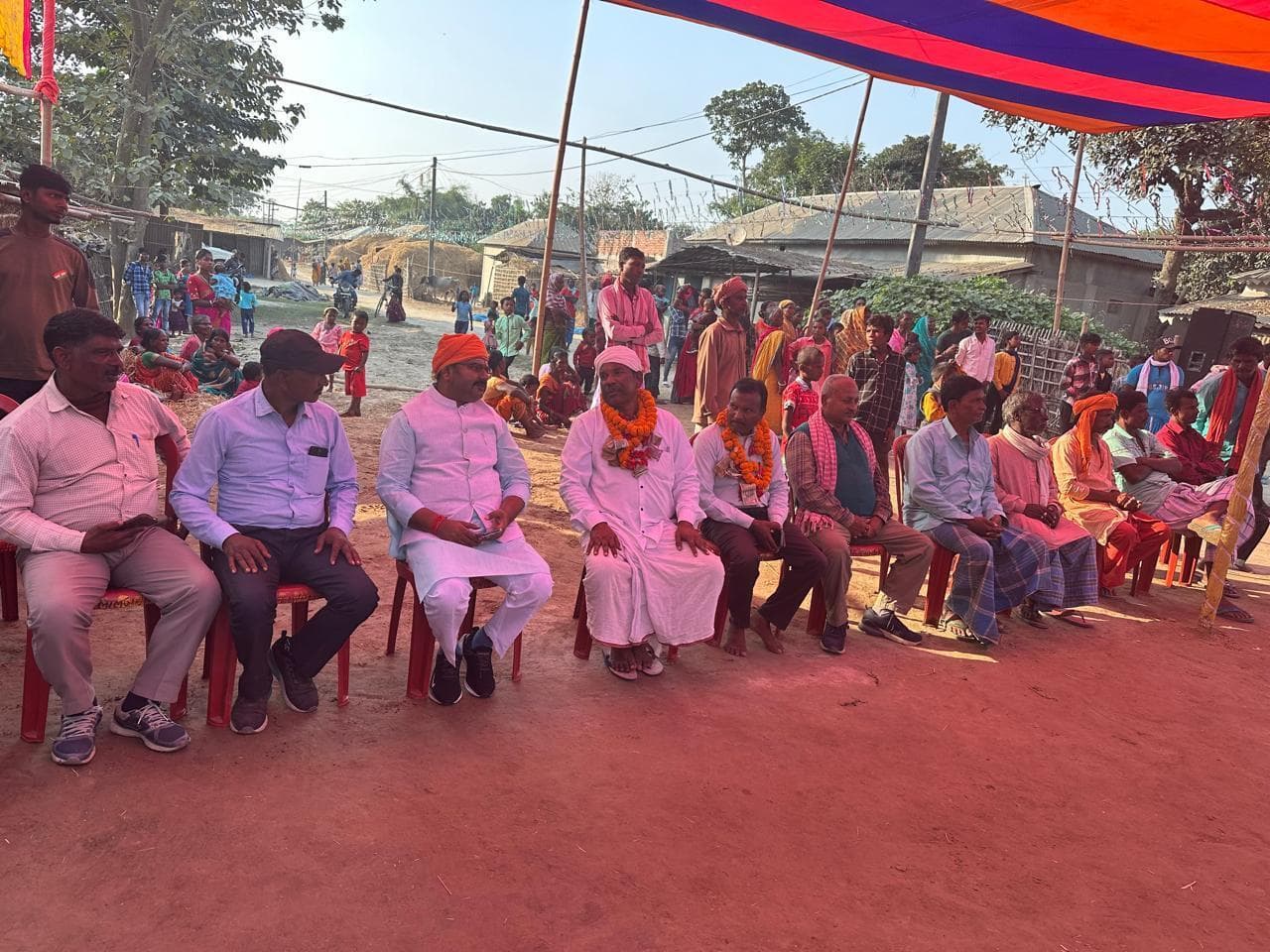 भाजपा नेता ने किया मांझी थान मंदिर का उद्घाटन