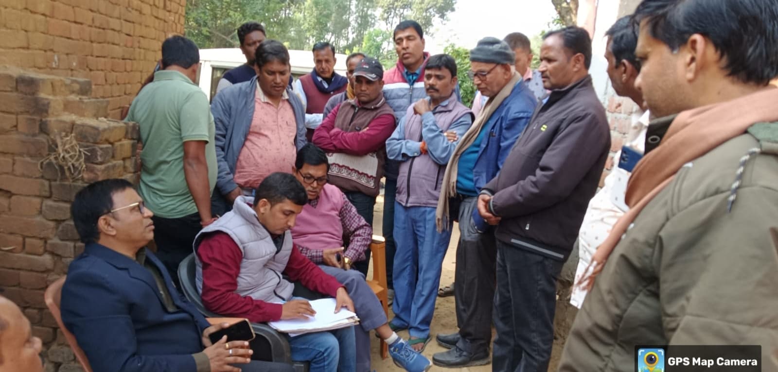 Giridih News: अबुआ आवास के नाम पर वसूली को ले मुखिया के विरुद्ध एलआरडीसी ने की जांच