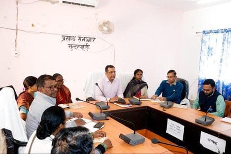 मलेरिया पीड़ित रोगियों को स्वास्थ्य विभाग की ओर से उपलब्ध करायी जा रही योजनाओं का दें लाभ