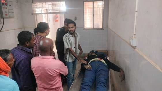 अज्ञात वाहन की चपेट में आने से सरकारी शिक्षक की मौत