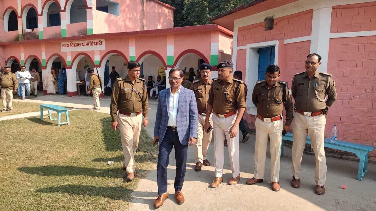 टेढ़ागाछ प्रखंड में शांतिपूर्वक पैक्स चुनाव संपन्न, मतगणना आज