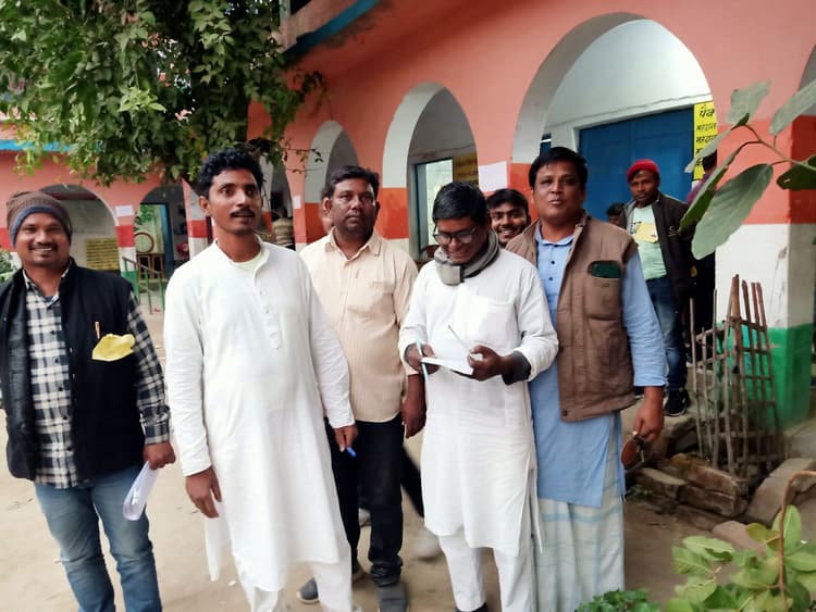 किशनगंज प्रखंड  के आठ पंचायतों में पैक्स चुनाव संपन्न, दो पंचायतों में निर्विरोध निर्वाचित हुए प्रतिनिधि