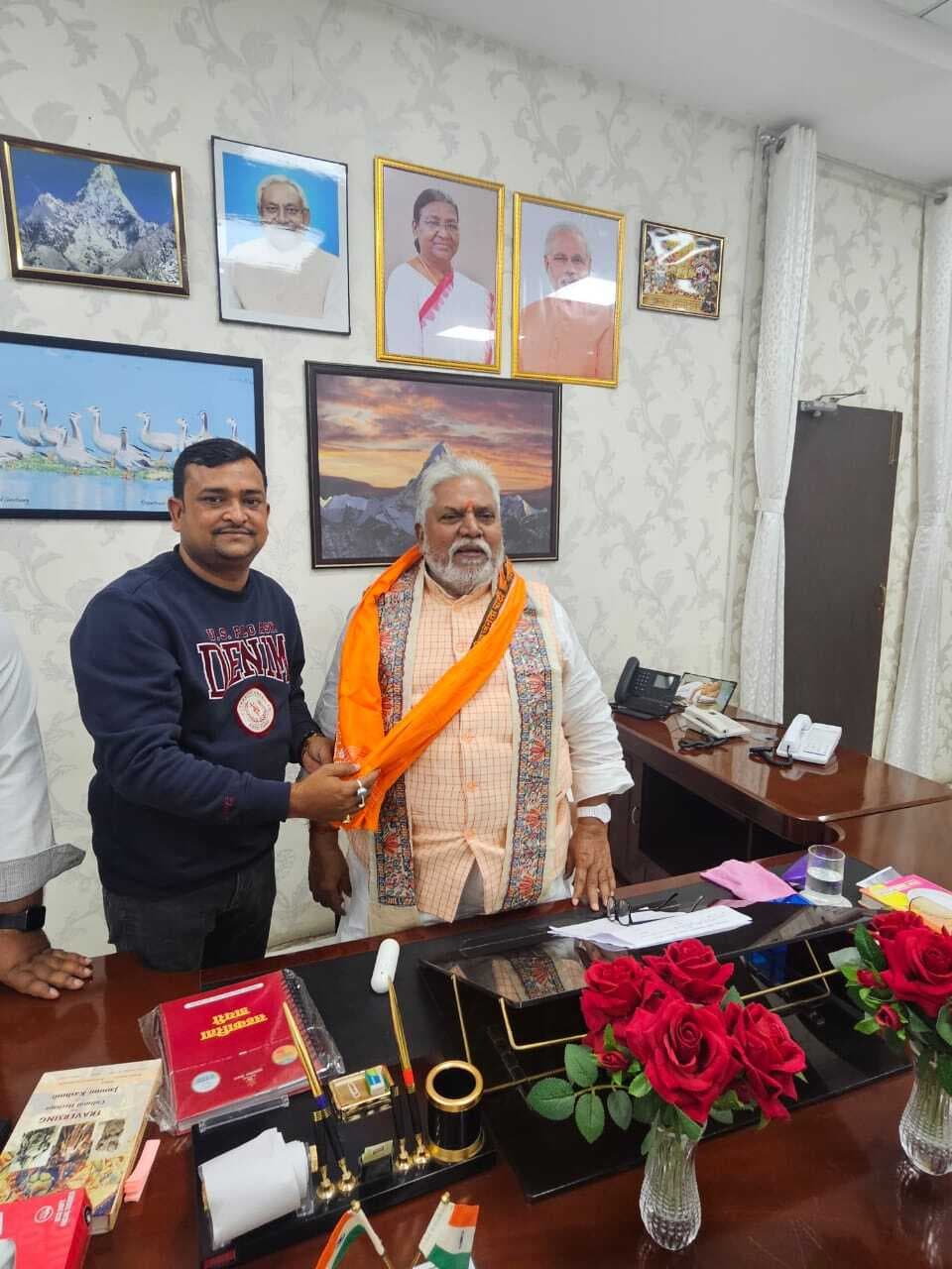 पैक्स अध्यक्ष को पीडीएस व उर्वरक का लाइसेंस देने की मांग