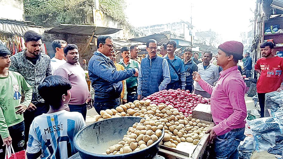 आलू-प्याज की कीमतों पर नियंत्रण को प्रशासन सख्त