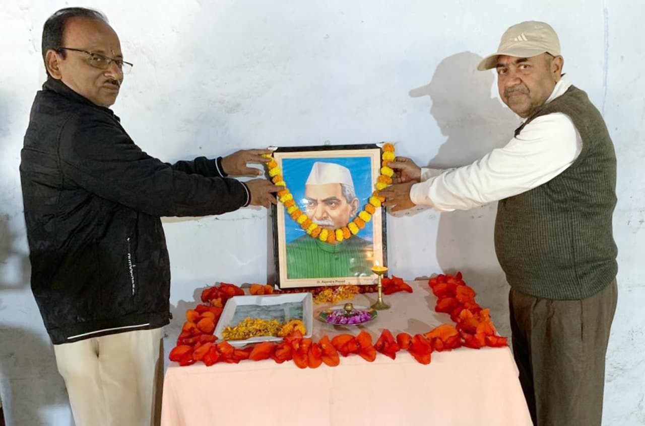 डॉ राजेन्द्र बाबू की जयंती पर स्कूल में भाषण व गायन प्रतियोगिता