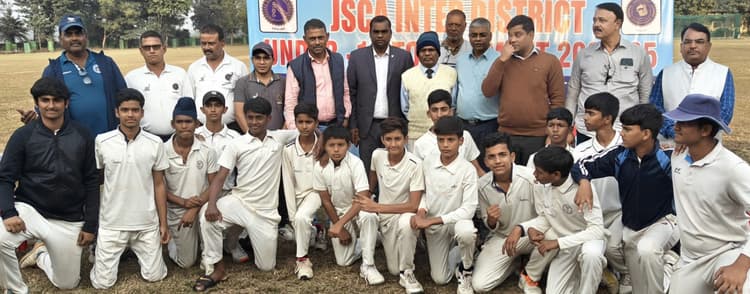 BOKARO NEWS: पलामू को 236 रनों से पराजित कर धनबाद क्वार्टर फाइनल में