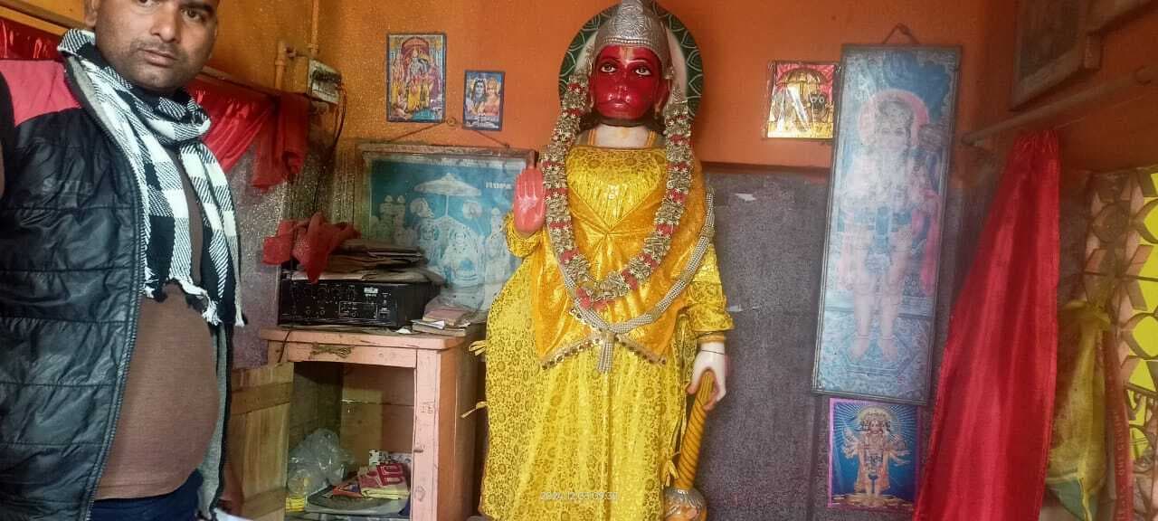 हनुमान मंदिर का आभूषण व नकदी चोरी