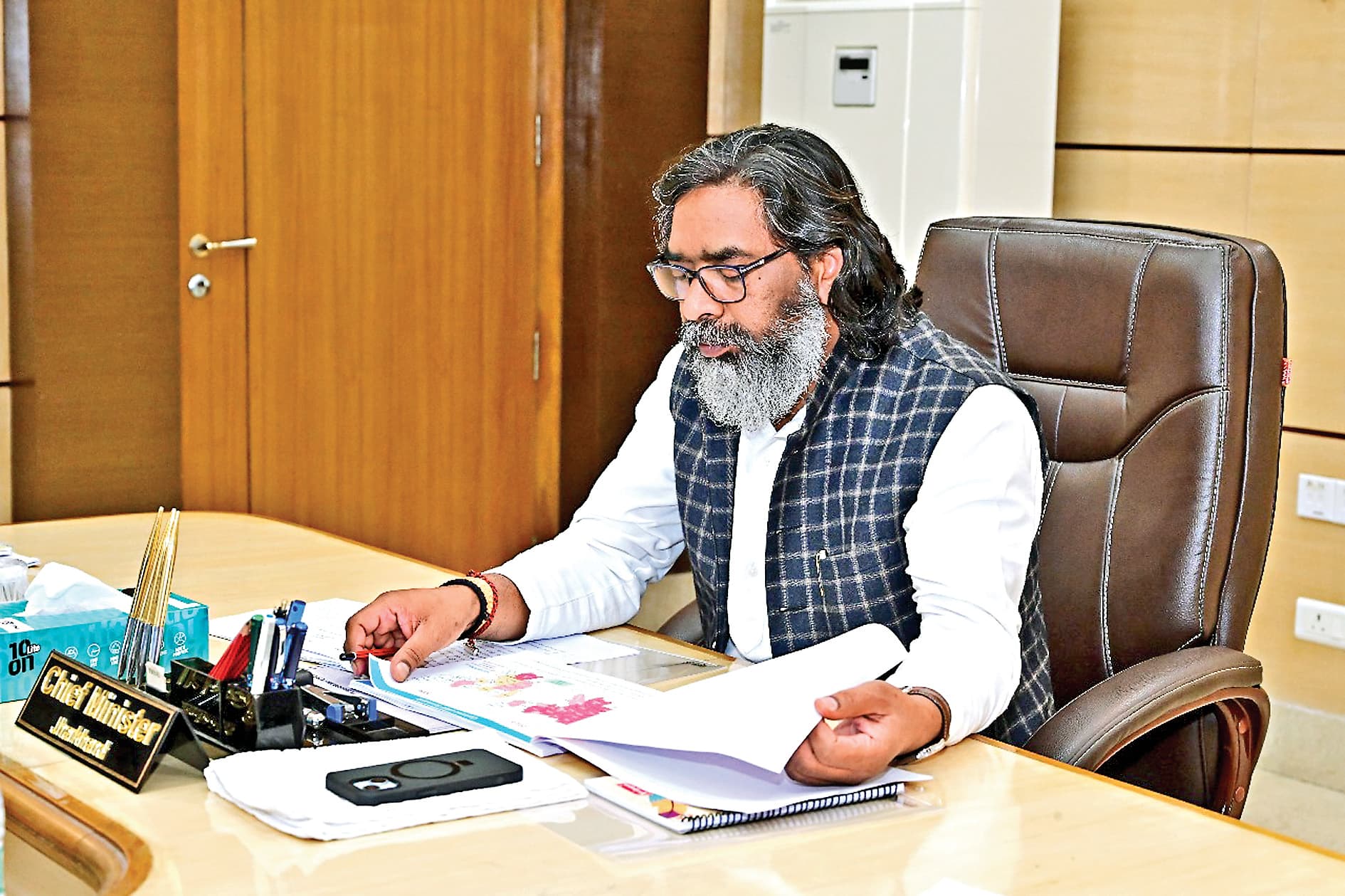 News of law and order of Jharkhand : विधि-व्यवस्था प्राथमिकता, पुलिस का अपराधियों में खौफ जरूरी : सीएम